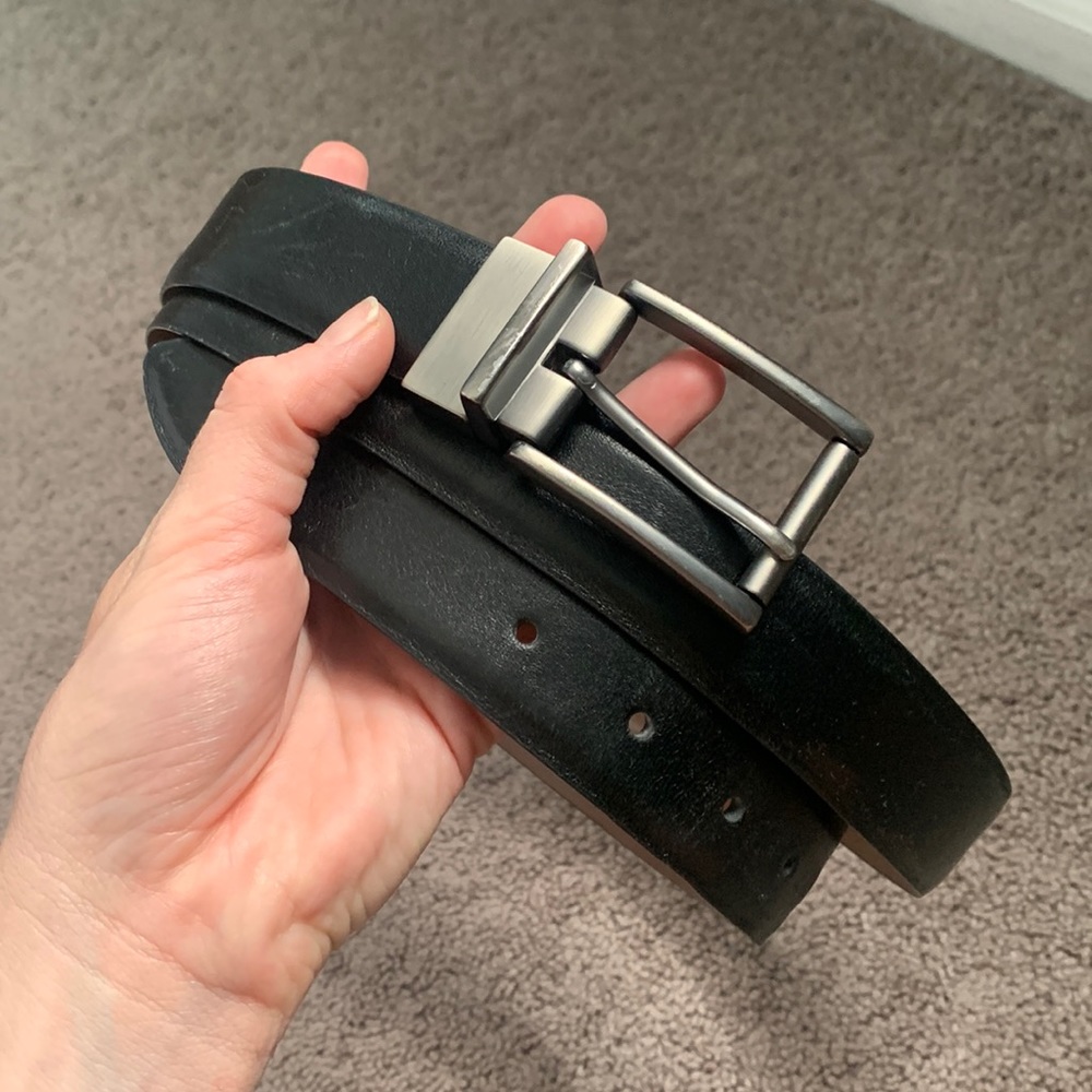 Men’s genuine leather black and brown reversible belt!